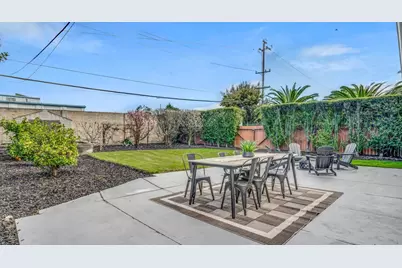 2081 Shoreview Ave, San Mateo, CA 94401 - Photo 27