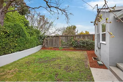 1046 Lupin Way, San Carlos, CA 94070 - Photo 21