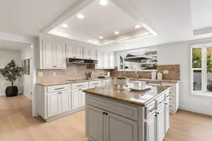 894 Lockhaven Dr, Los Altos, CA 94024 - Photo 21