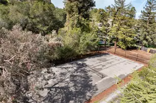 894 Lockhaven Dr, Los Altos, CA 94024 - Photo 17