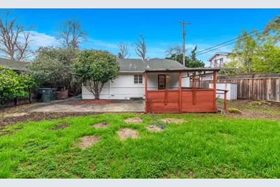 11 Tulip Ln, Palo Alto, CA 94303 - Photo 25