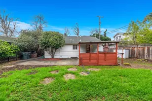 11 Tulip Ln, Palo Alto, CA 94303 - Photo 25