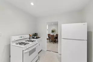 11 Tulip Ln, Palo Alto, CA 94303 - Photo 11