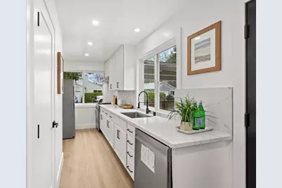 576 Green Manor Ct, Palo Alto, CA 94301 - Photo 23