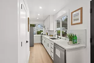 576 Green Manor Ct, Palo Alto, CA 94301 - Photo 23