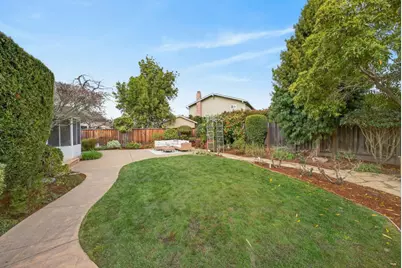 2733 Winfield Dr, Mountain View, CA 94040 - Photo 31