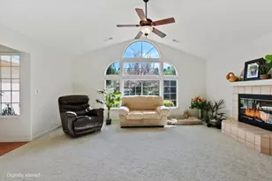 1426 Gladstone Ct, Redding, CA 96001 - Photo 5