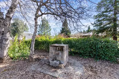 1426 Gladstone Ct, Redding, CA 96001 - Photo 45