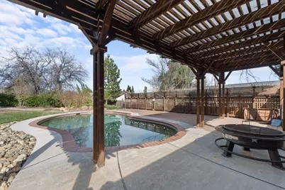 1426 Gladstone Ct, Redding, CA 96001 - Photo 41