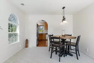 1426 Gladstone Ct, Redding, CA 96001 - Photo 11