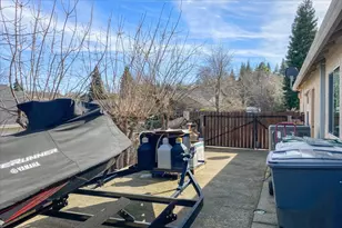 1426 Gladstone Ct, Redding, CA 96001 - Photo 43