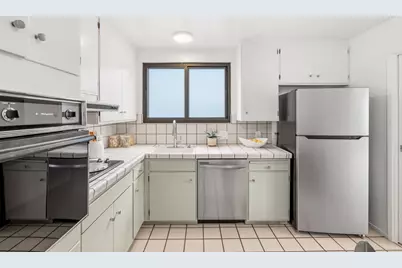 91 Wakefield Ave, Daly City, CA 94015 - Photo 13