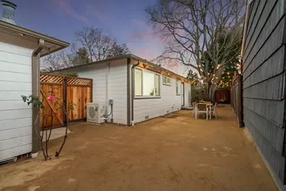 576 Green Manor Ct, Palo Alto, CA 94301 - Photo 27