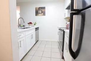 274 Stonegate Cir, San Jose, CA 95110 - Photo 9