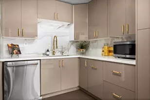 10121 Torrance Ave, San Jose, CA 95127 - Photo 7