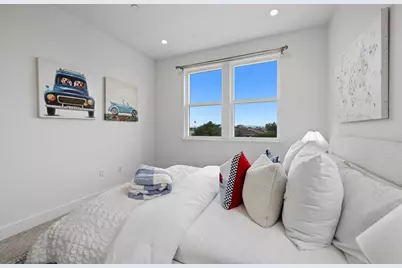 707 Starfish Ln, Foster City, CA 94404 - Photo 27