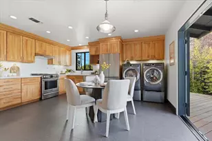 1935 Walnut Grove Ave, San Jose, CA 95126 - Photo 9