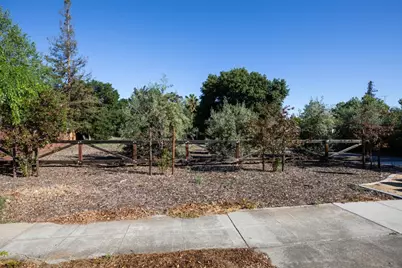 895 Coe Ave, San Jose, CA 95125 - Photo 9