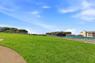 62 Palisades Dr, Daly City, CA 94015 - Photo 47