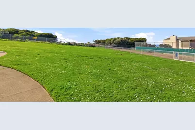 62 Palisades Dr, Daly City, CA 94015 - Photo 43