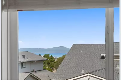 2056 Fairmont Dr, San Mateo, CA 94402 - Photo 51