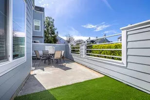 18 Binnacle Ln, Foster City, CA 94404 - Photo 27