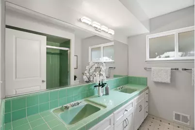 18940 Westview Dr, Saratoga, CA 95070 - Photo 21