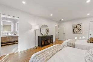 2323 Summit Dr, Hillsborough, CA 94010 - Photo 35