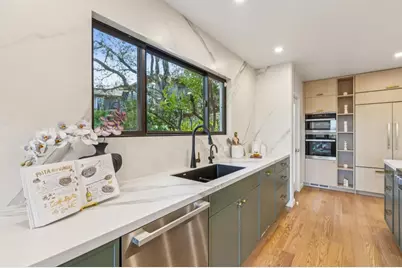 2323 Summit Dr, Hillsborough, CA 94010 - Photo 19