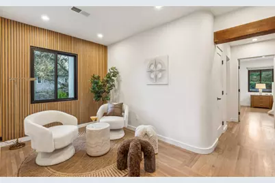 2323 Summit Dr, Hillsborough, CA 94010 - Photo 33