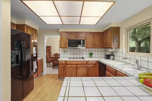 25638 W Camino Vista, Hayward, CA 94541 - Photo 11