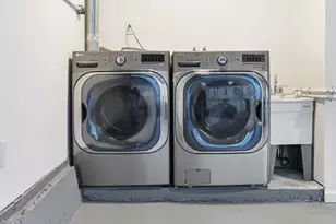 550 Holyoke St, San Francisco, CA 94134 - Photo 33