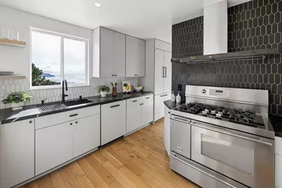 170 Beachview Ave, Pacifica, CA 94044 - Photo 39