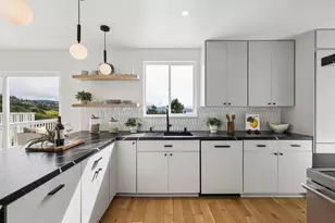 170 Beachview Ave, Pacifica, CA 94044 - Photo 3