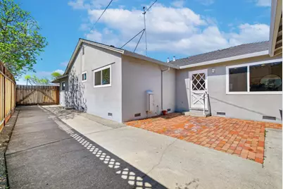 927 Madeline Ln, Santa Clara, CA 95050 - Photo 41