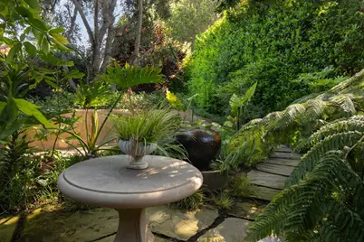 2 Somerset Ln, Atherton, CA 94027 - Photo 57