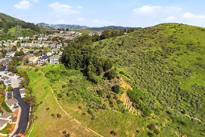 332 Crescent Ct, Brisbane, CA 94005 - Photo 47