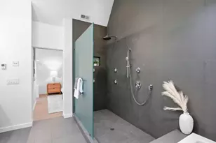 129 Lowell Ave, Palo Alto, CA 94301 - Photo 41