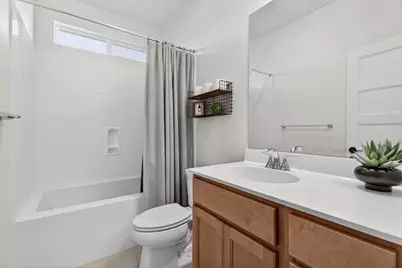 2001 Marigold St, Hollister, CA 95023 - Photo 15