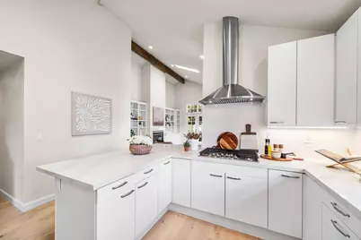 17981 Rose Ct, Monte Sereno, CA 95030 - Photo 15