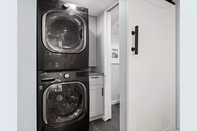 8124 Greenly Dr, Oakland, CA 94605 - Photo 27