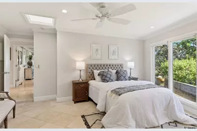 19601 Canon Dr, Los Gatos, CA 95030 - Photo 23