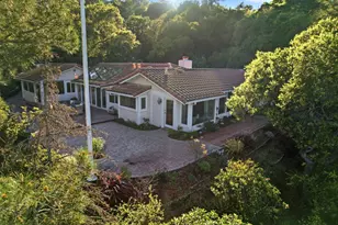 19601 Canon Dr, Los Gatos, CA 95030 - Photo 35