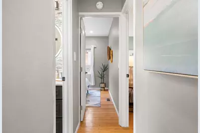 8124 Greenly Dr, Oakland, CA 94605 - Photo 19