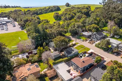 8124 Greenly Dr, Oakland, CA 94605 - Photo 41