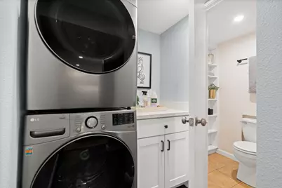 8124 Greenly Dr, Oakland, CA 94605 - Photo 33