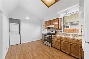 467 Center St, Redwood City, CA 94061 - Photo 7