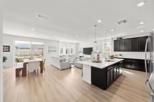 9264 Odyssey Cir, Elk Grove, CA 95624 - Photo 11