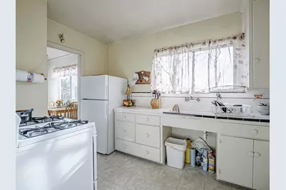 9 Memorial Ave, Freedom, CA 95019 - Photo 5