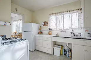 9 Memorial Ave, Freedom, CA 95019 - Photo 5